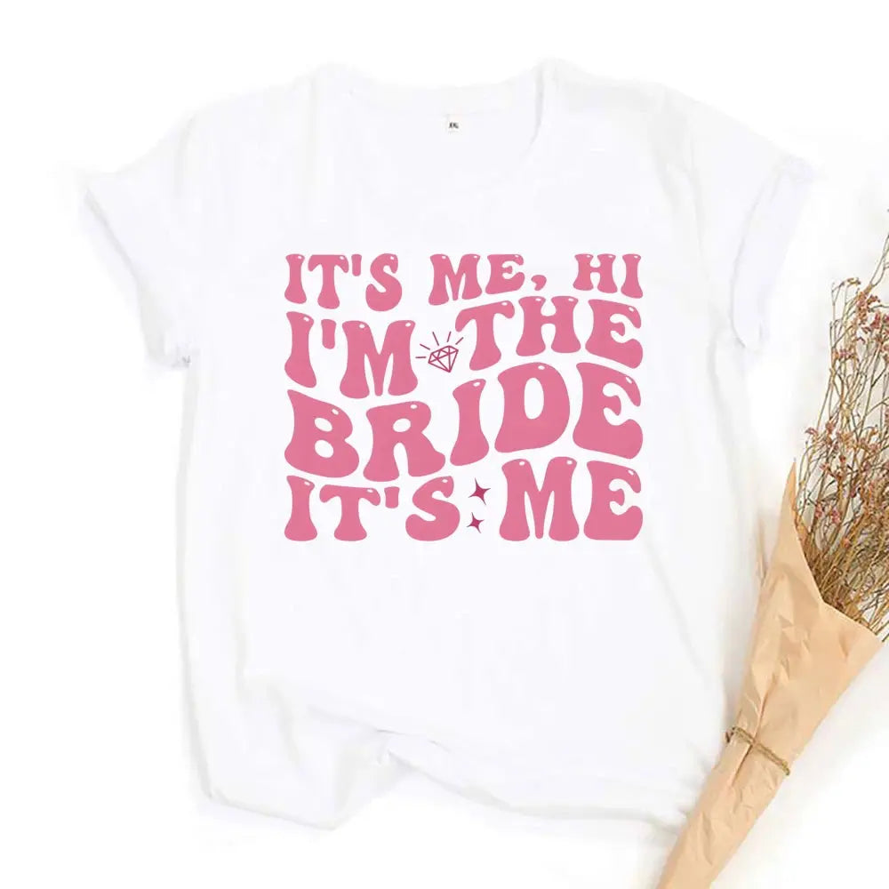 Its Me, Hi, I'm The Bride It's Me Retro Bride Shirt Trendy Aesthetic Bachelorette Party Tee Engagement Wedding Gift Shirts The Hen Planner