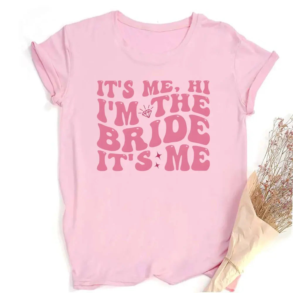 Its Me, Hi, I'm The Bride It's Me Retro Bride Shirt Trendy Aesthetic Bachelorette Party Tee Engagement Wedding Gift Shirts The Hen Planner