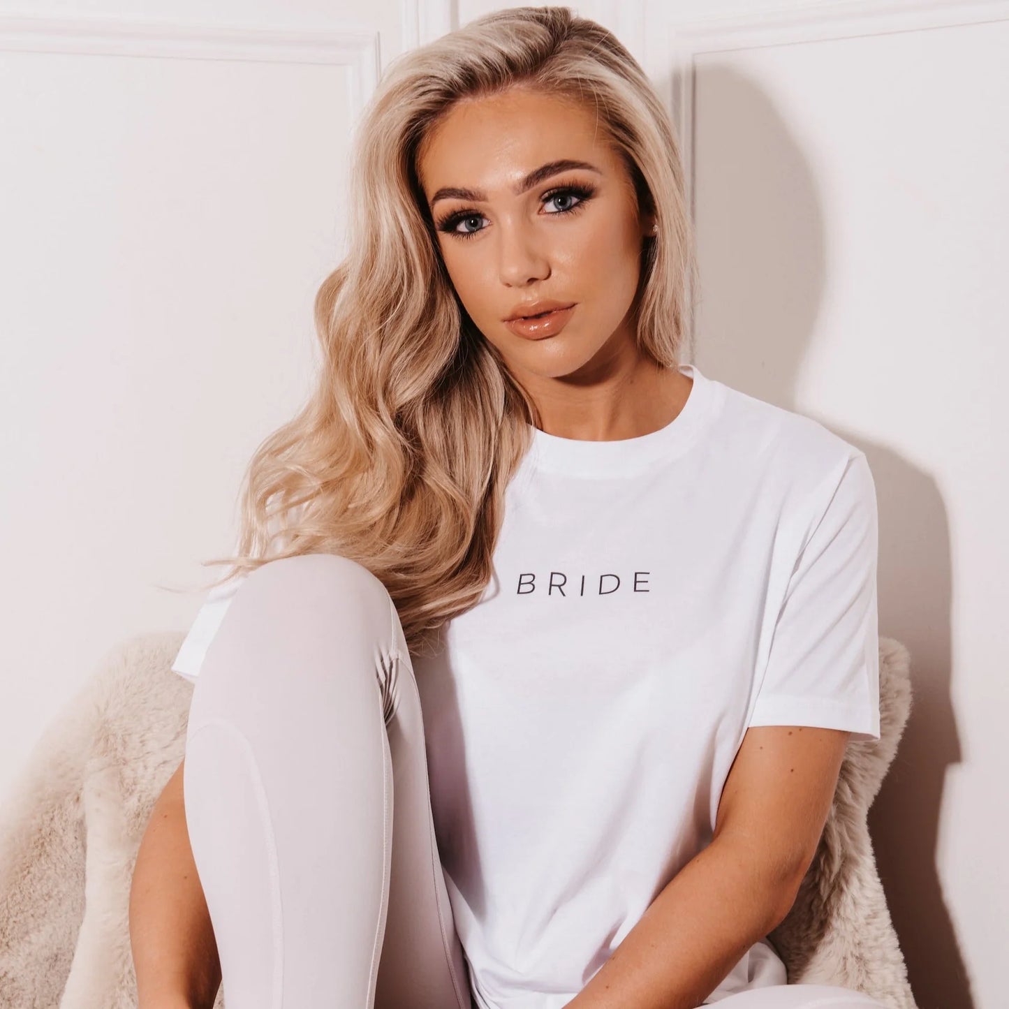 Minimalist Bride T-Shirt – Modern Hen Party & Wedding Tee